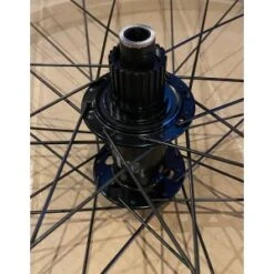 Race Face Paire De Roues RACEFACE ARC 35 29" 15x110mm / 12x157mm Superboost Microspline -Magasin De Sport De Vélo paire de roues race face arc 35 29 15x110mm 12x157mm superboost microspline 2