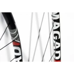 Paire De Roues ROADBORN MAGAD XC Carbone Disque 29p Boost 15/110 & 12/148 -Magasin De Sport De Vélo paire de roues roadborn magad xc carbone disque 29p boost 15110 12148 2